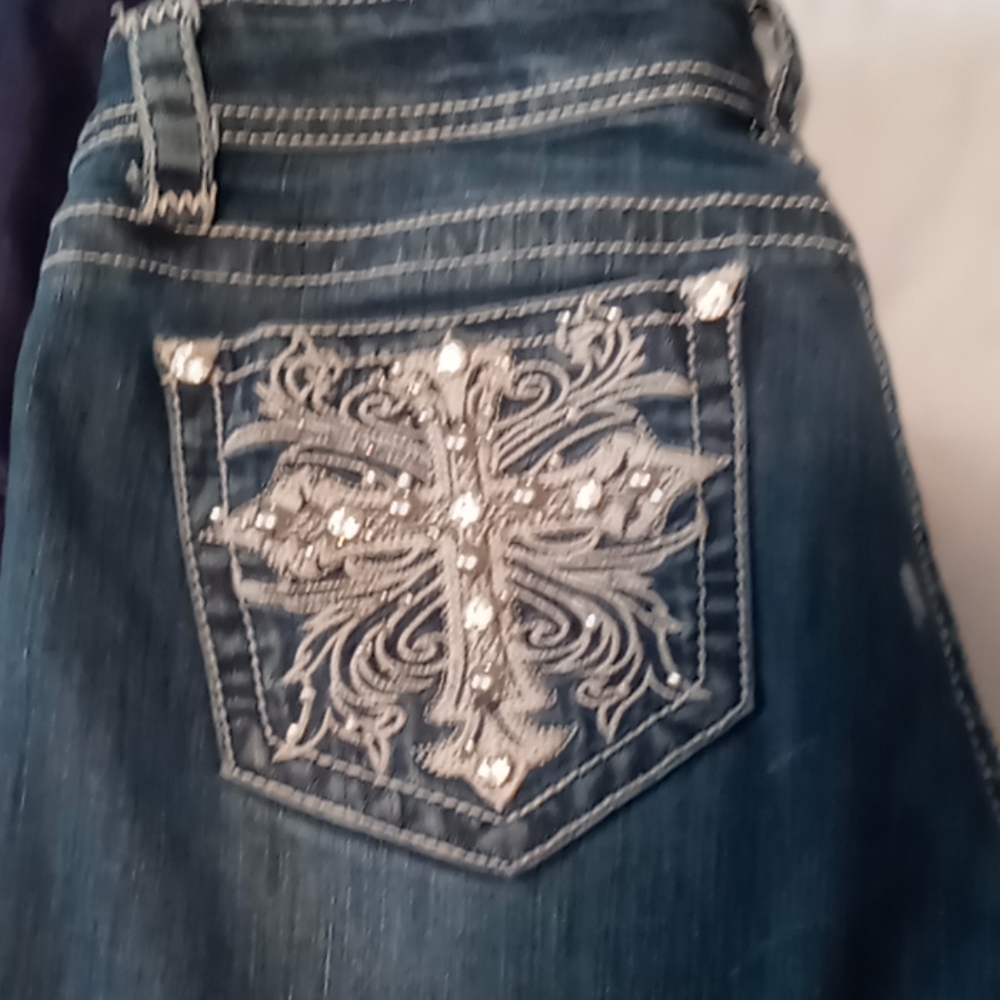 Capris - Picture 4 of 5